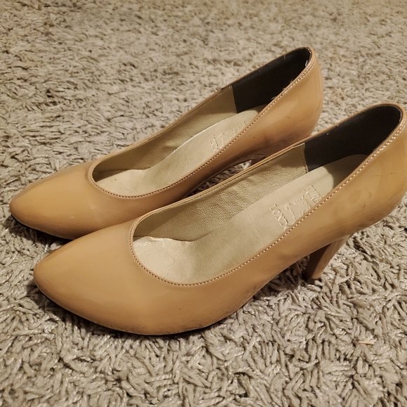 Heel tan size 8 - Picture 3 of 5